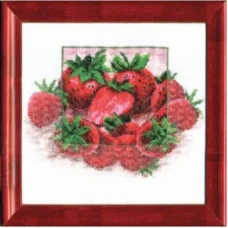 М-65 Клубника. Набор для вышивки в смешанной технике Чаривна Мить