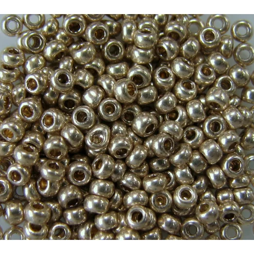18113 Бисер непрозрачный светлый бронзовый металлик