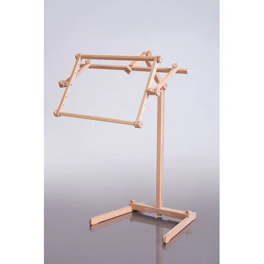 ДНС-32 Напольный станок для вышивания "Аист" с гобеленовыми пяльцами 30х56 см