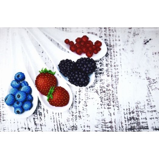 М-99001 Летние ягоды. Набор для вышивки бисером ТМ Miniart Crafts