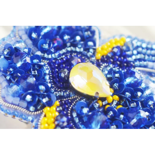 Б-022 Сапфировый ирис. Набор для вышивки украшения Тела Артис