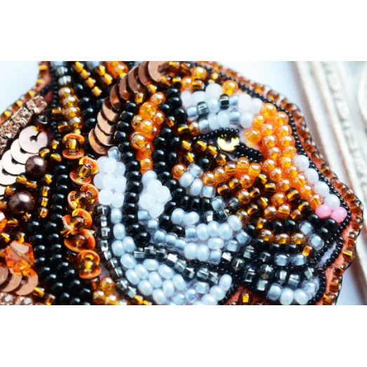 Б-117 Бенгальский тигр. Набор для вышивки украшения Тела Артис