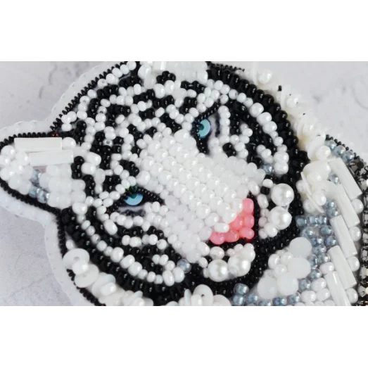 Б-118 Белый тигр. Набор для вышивки украшения Тела Артис