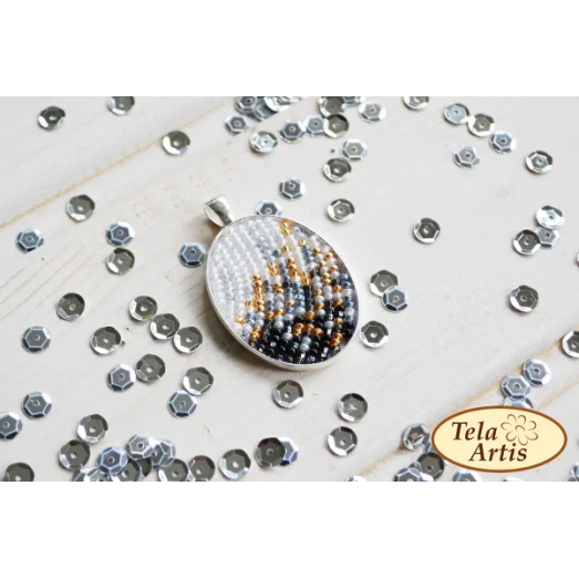 К-002 Серебро. Заготовка для вышивки кулона. Тела Артис