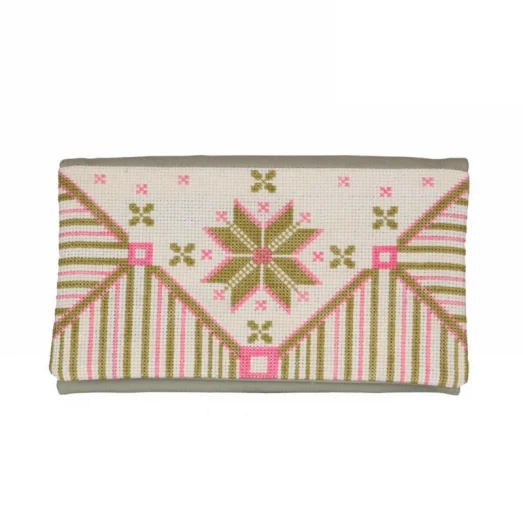 М-0721 Клатч. Наборы для вышивки нитками ТМ ВДВ