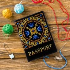 FLHL-048 Набор для вышивания нитками на искусственной коже паспорта Волшебная страна