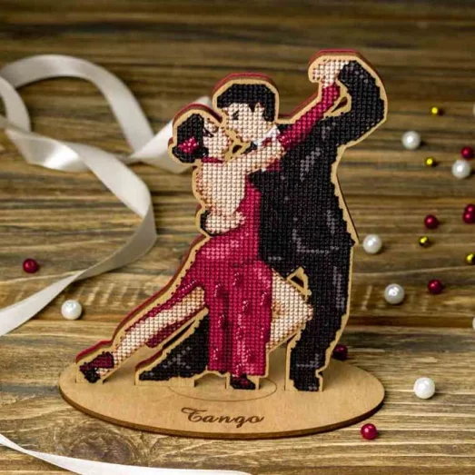 FLW-024 Набор для вышивания нитками по дереву Волшебная страна