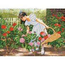 РКП-340 Розы алые в саду. Схема для вышивки бисером. Маричка